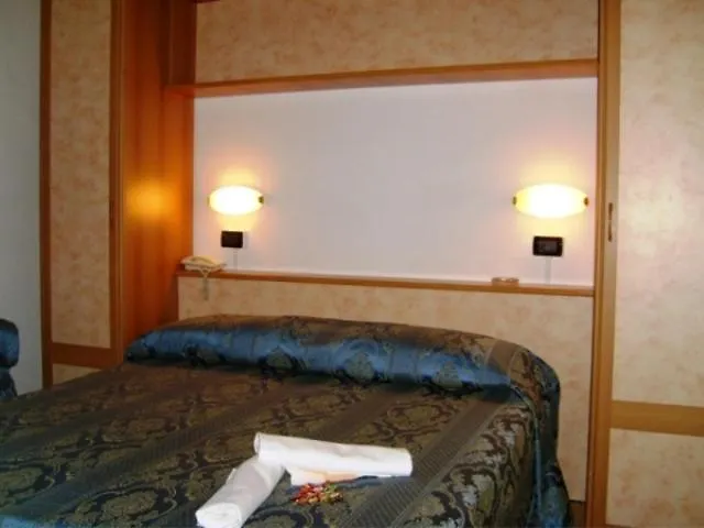 Отель Marenghi 3*