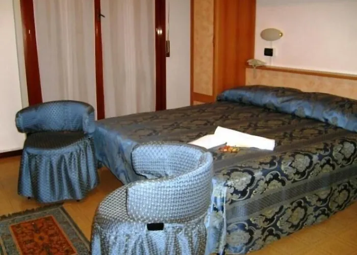 Отель Marenghi Tabiano Terme